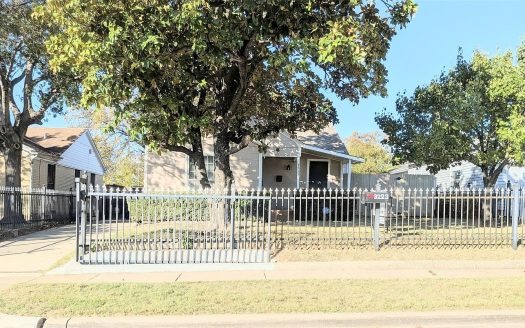 Single Family Home for Sale in Dallas, TX 75211 – 2 Bedrooms, 1 Baths – $245000