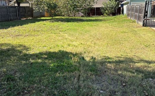 Lot for Sale in Fort Worth, TX 76110 – 1 Bedroom, 1 Bath – $299900