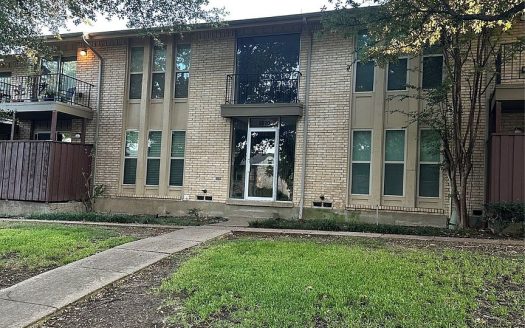 Condo for Sale in Dallas, TX 75206 – 2 Bedrooms, 2 Baths – $195000