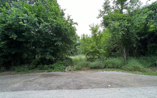 Lot for Sale in Fort Worth, TX 76126 – 1 Bedroom, 1 Bath – $4500000