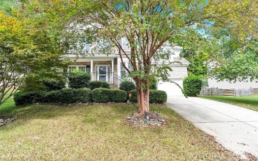 Single Family Home for Sale in Charlotte, NC 28269 – 4 Bedrooms, 3 Baths – $619000