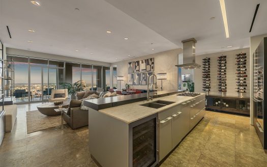 Condo for Sale in Dallas, TX 75201 – 2 Bedrooms, 3 Baths – $1800000