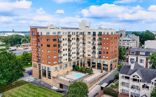 Condo for Sale in Charlotte, NC 28202 – 1 Bedroom, 1 Bath – $249900