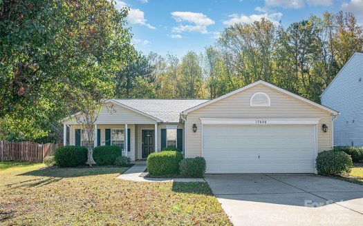 Single Family Home for Sale in Charlotte, NC 28273 – 3 Bedrooms, 2 Baths – $400000