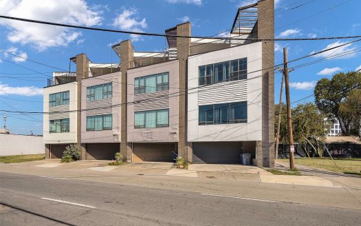 Townhouse for Sale in Dallas, TX 75226 – 3 Bedrooms, 3 Baths – $575000