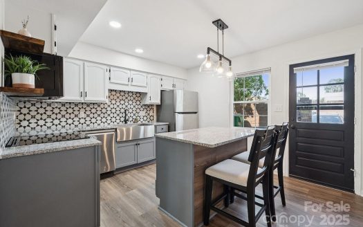 Condo for Sale in Charlotte, NC 28226 – 2 Bedrooms, 2 Baths – $235000