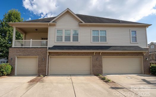 Condo for Sale in Charlotte, NC 28277 – 3 Bedrooms, 3 Baths – $399000