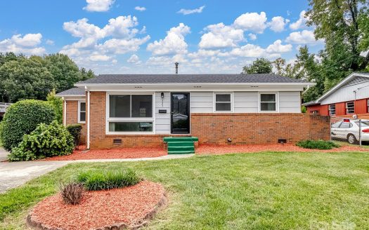 Single Family Home for Sale in Charlotte, NC 28213 – 3 Bedrooms, 2 Baths – $289990