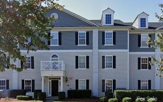 Condo for Sale in Charlotte, NC 28215 – 2 Bedrooms, 2 Baths – $200000