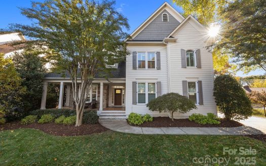 Single Family Home for Sale in Charlotte, NC 28210 – 4 Bedrooms, 4 Baths – $1199000