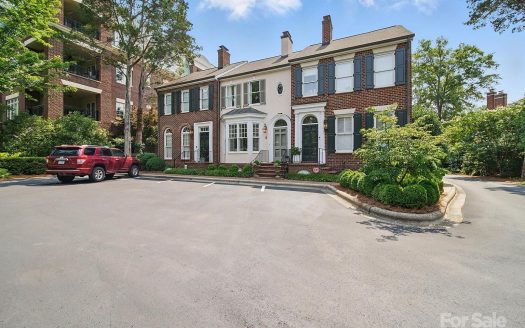 Condo for Sale in Charlotte, NC 28207 – 2 Bedrooms, 2 Baths – $470000