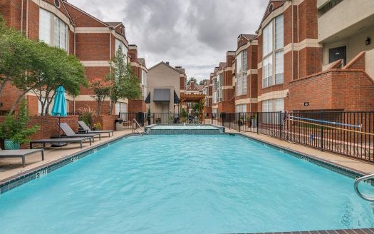 Condo for Sale in Dallas, TX 75204 – 1 Bedroom, 1 Bath – $255000