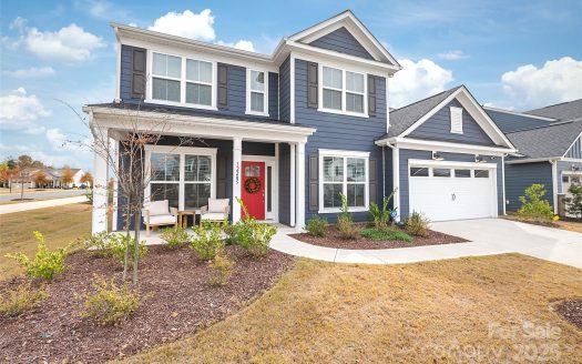 Single Family Home for Sale in Charlotte, NC 28278 – 5 Bedrooms, 4 Baths – $735000