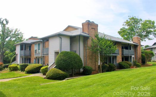 Condo for Sale in Charlotte, NC 28212 – 2 Bedrooms, 2 Baths – $214000