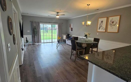 Condo for Sale in Charlotte, NC 28213 – 2 Bedrooms, 2 Baths – $249000