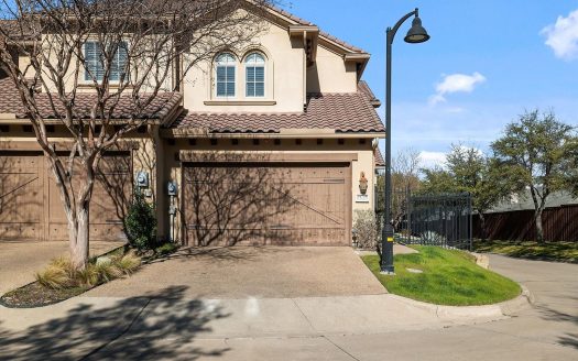 Townhouse for Sale in Plano, TX 75093 – 3 Bedrooms, 3 Baths – $575000