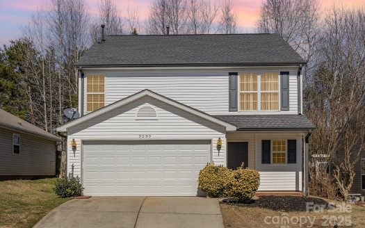 Single Family Home for Sale in Charlotte, NC 28216 – 3 Bedrooms, 3 Baths – $339000