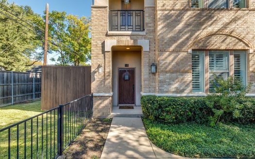 Condo for Sale in Dallas, TX 75214 – 2 Bedrooms, 3 Baths – $699900