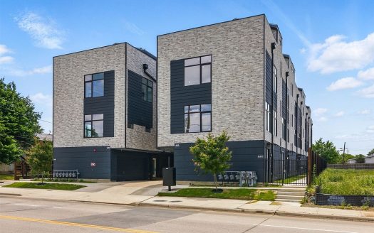 Condo for Sale in Dallas, TX 75203 – 2 Bedrooms, 3 Baths – $499000