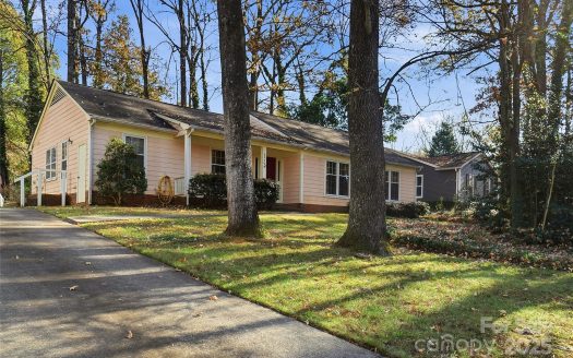 Single Family Home for Sale in Charlotte, NC 28270 – 3 Bedrooms, 2 Baths – $339900
