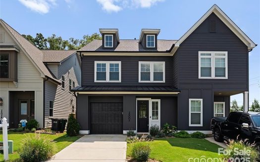 Condo for Sale in Charlotte, NC 28205 – 3 Bedrooms, 3 Baths – $574900