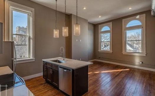 2-Bedroom Apartment for Rent in Columbus, OH 43201 – $1975/mo | 2 Baths | Updated 2025