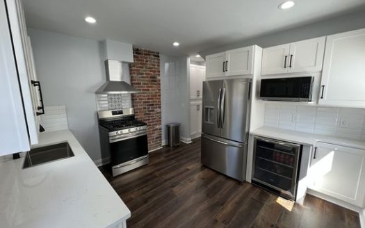3-Bedroom Single Family Home for Rent in Columbus, OH 43212 – $2450/mo | 2 Baths | Updated 2025
