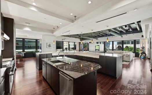 Condo for Sale in Charlotte, NC 28202 – 4 Bedrooms, 5 Baths – $4800000
