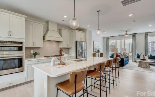 Townhouse for Sale in Charlotte, NC 28262 – 4 Bedrooms, 4 Baths – $424990