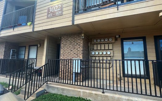 Condo for Sale in Dallas, TX 75234 – 1 Bedroom, 1 Bath – $109000