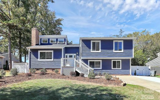 Single Family Home for Sale in Charlotte, NC 28277 – 4 Bedrooms, 3 Baths – $599000