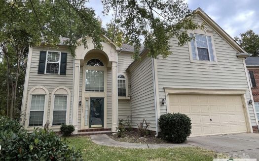 Single Family Home for Sale in Charlotte, NC 28269 – 4 Bedrooms, 3 Baths – $397500