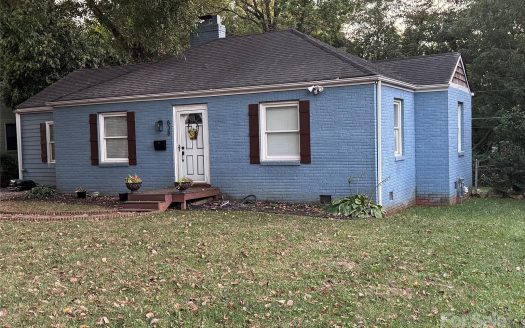 Single Family Home for Sale in Charlotte, NC 28205 – 3 Bedrooms, 1 Baths – $589900