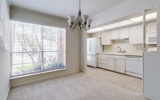 Condo for Sale in Dallas, TX 75248 – 2 Bedroom, 1 Bath – $172000