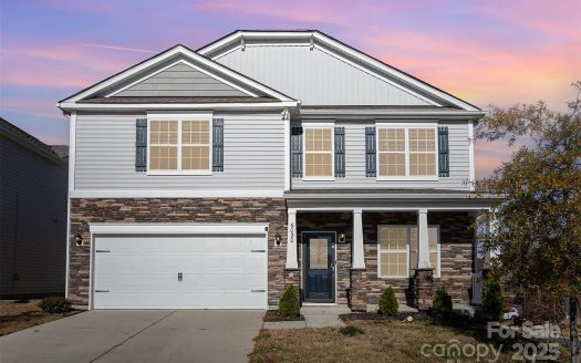 Single Family Home for Sale in Charlotte, NC 28214 – 4 Bedrooms, 3 Baths – $460000