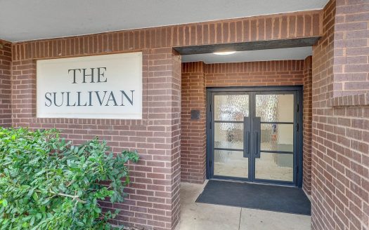 Condo for Sale in Dallas, TX 75219 – 2 Bedrooms, 2 Baths – $395000