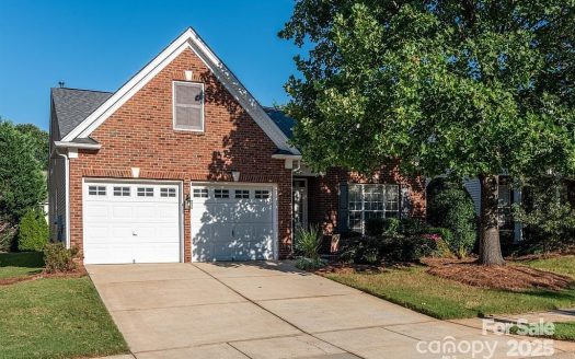 Single Family Home for Sale in Charlotte, NC 28269 – 2 Bedrooms, 2 Baths – $395000
