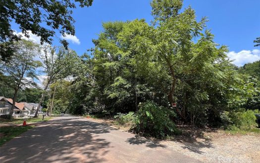 Lot for Sale in Charlotte, NC 28269 – 1 Bedroom, 1 Bath – $800000