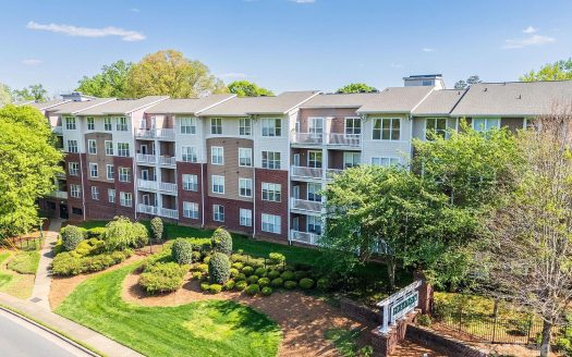 Condo for Sale in Charlotte, NC 28209 – 2 Bedrooms, 2 Baths – $311000