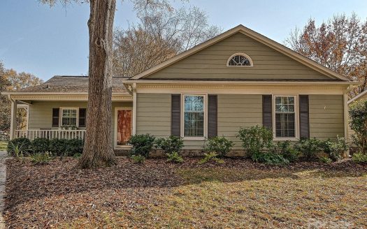 Single Family Home for Sale in Charlotte, NC 28210 – 3 Bedrooms, 2 Baths – $460000