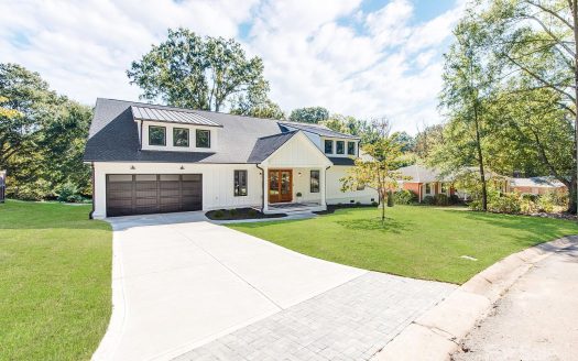 Single Family Home for Sale in Charlotte, NC 28211 – 5 Bedrooms, 4 Baths – $2100000