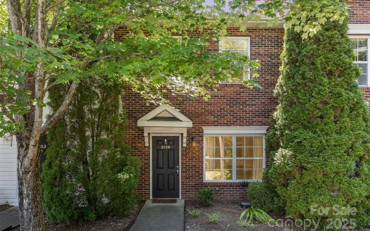 Townhouse for Sale in Charlotte, NC 28213 – 2 Bedrooms, 3 Baths – $215000