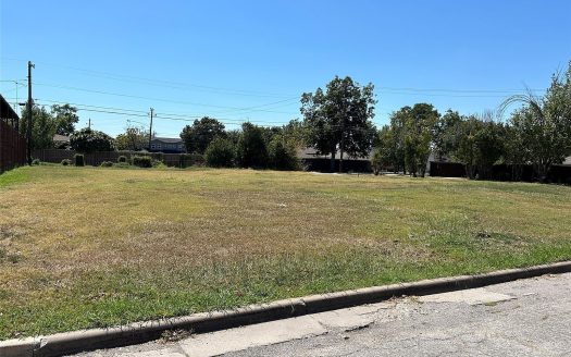 Lot for Sale in Dallas, TX 75220 – 1 Bedroom, 1 Bath – $295000
