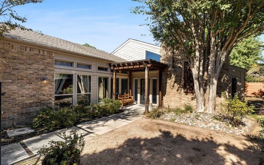 Single Family Home for Sale in Dallas, TX 75248 – 4 Bedrooms, 2 Baths – $520000