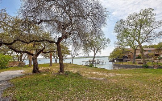 Lot for Sale in Fort Worth, TX 76135 – 1 Bedroom, 1 Bath – $625000