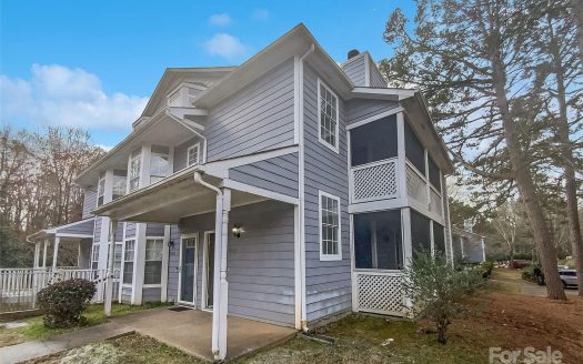 Condo for Sale in Charlotte, NC 28212 – 3 Bedrooms, 2 Baths – $218000