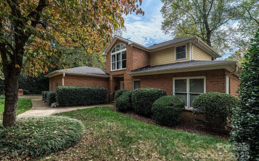 Single Family Home for Sale in Charlotte, NC 28270 – 4 Bedrooms, 4 Baths – $699000