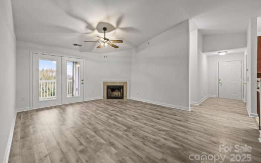 Condo for Sale in Charlotte, NC 28262 – 2 Bedrooms, 2 Baths – $219000