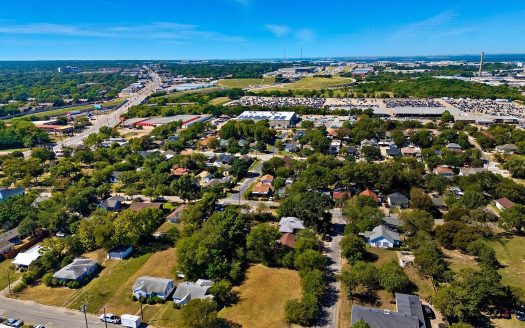 Lot for Sale in Dallas, TX 75208 – 1 Bedroom, 1 Bath – $265000