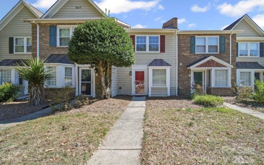 Condo for Sale in Charlotte, NC 28226 – 2 Bedrooms, 3 Baths – $254900